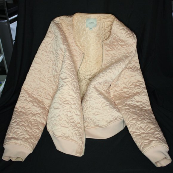 Guess Puffy Jacket. - Picture 5 of 5